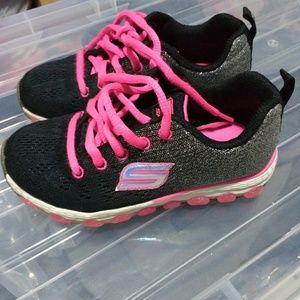 Girl skechers